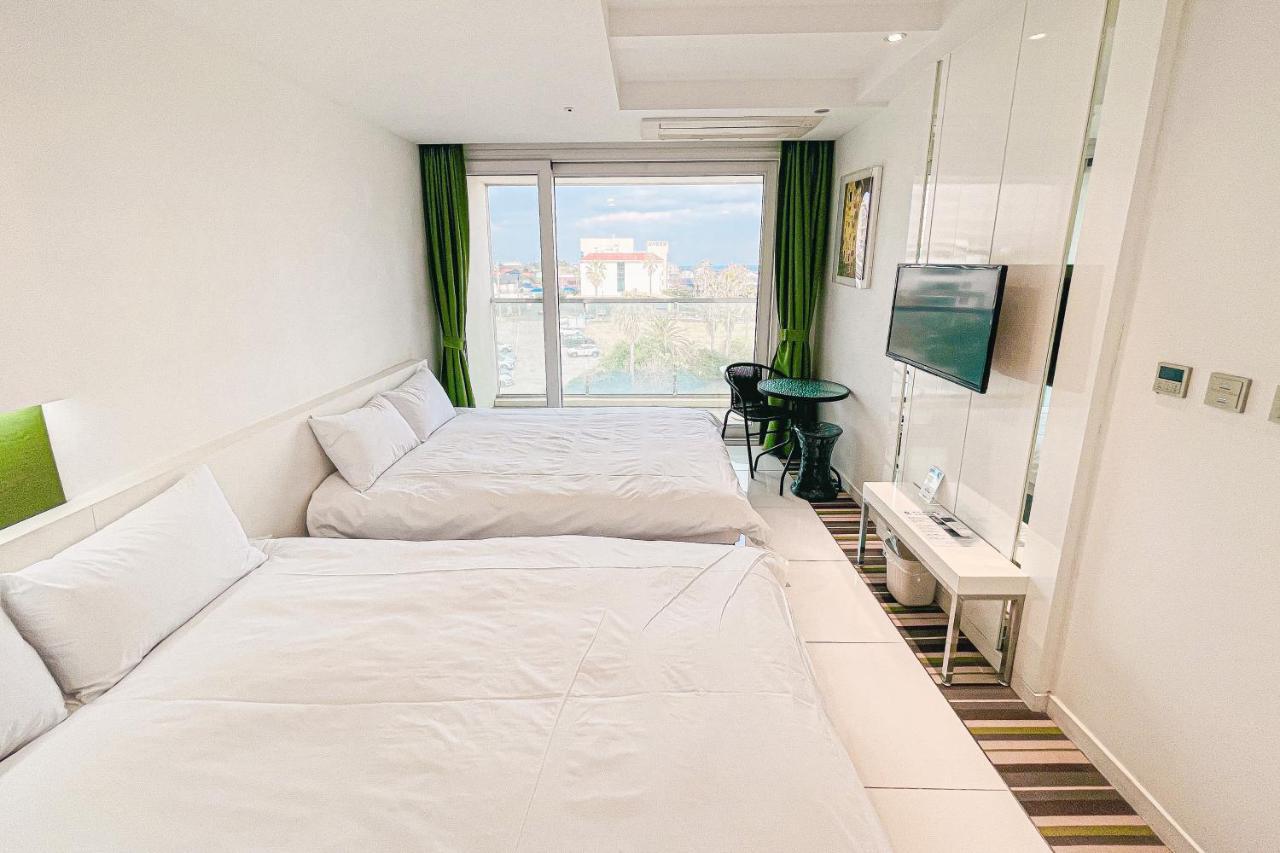 Hamdeok Beach Stay Jeju Exterior photo