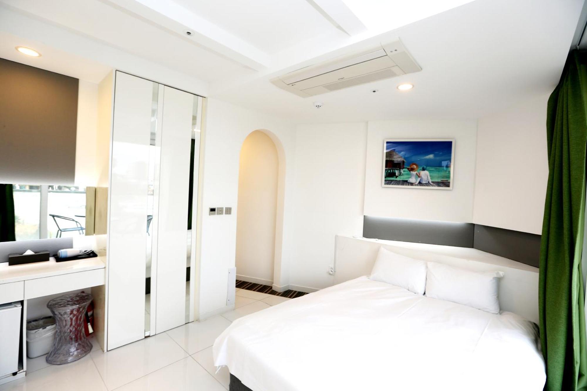 Hamdeok Beach Stay Jeju Exterior photo