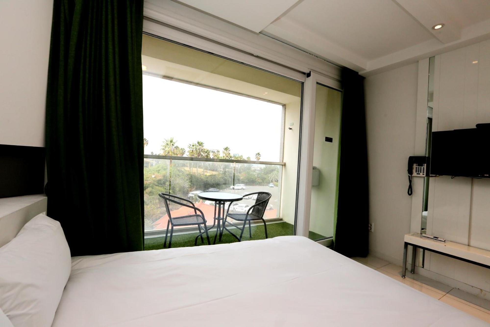 Hamdeok Beach Stay Jeju Exterior photo